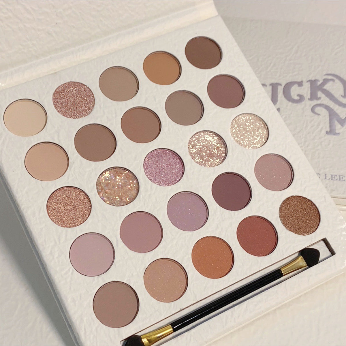 MUGELEEN Mocha Milktea Smokey 25 Color Eyeshadow Palette